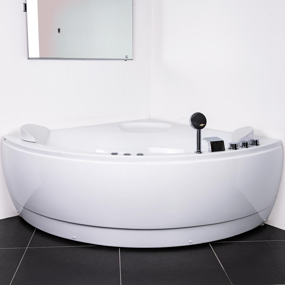 1039 Unikt inomhusspa i badrumsmiljö. Från SPA Kompaniet.