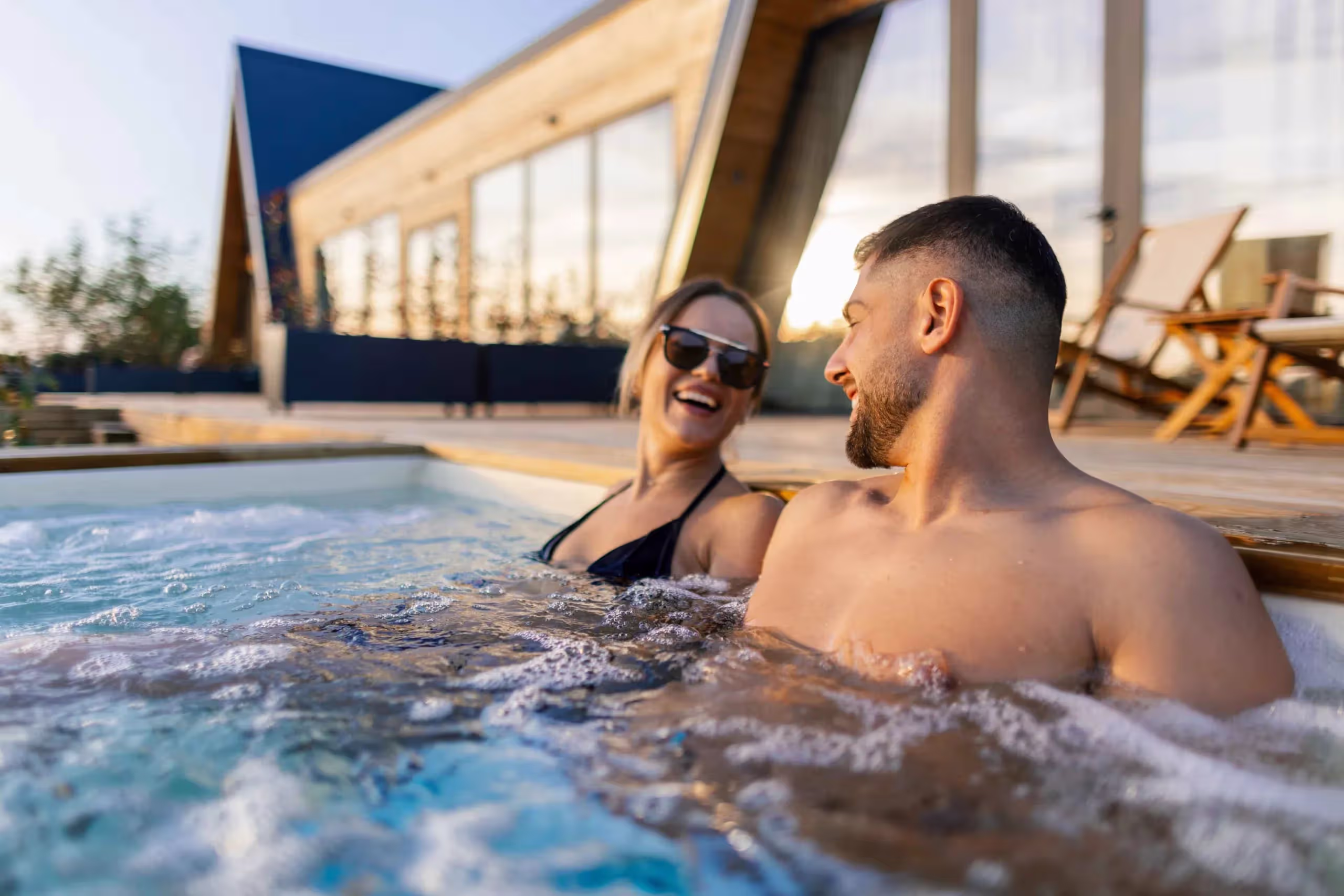 Udendørs spa tilpasset udlejning | SPA Kompaniet